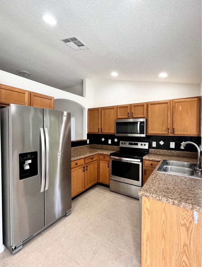 13927 Corrine Key Place, Orlando, FL 32824 - photo 3