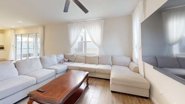 3657 Sublett Loop, Tavares, FL 32778 - photo 2