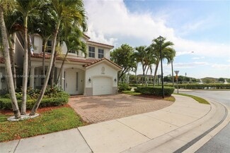 10868 NW 84th St, Doral, FL 33178