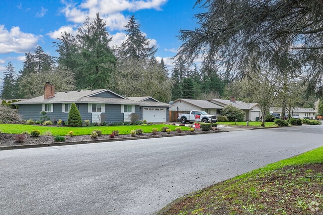 Well Manicured Established Neighborhood in Brookwood Hillsboro