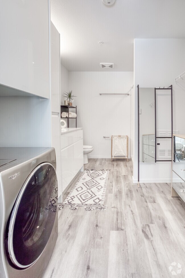 shareDOWNTOWN - Arts District, Las Vegas, NV 89104 - photo 7