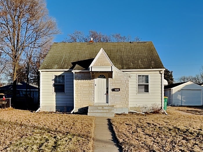 5606 Bryant Ave N, Minneapolis, MN 55430 - photo 1