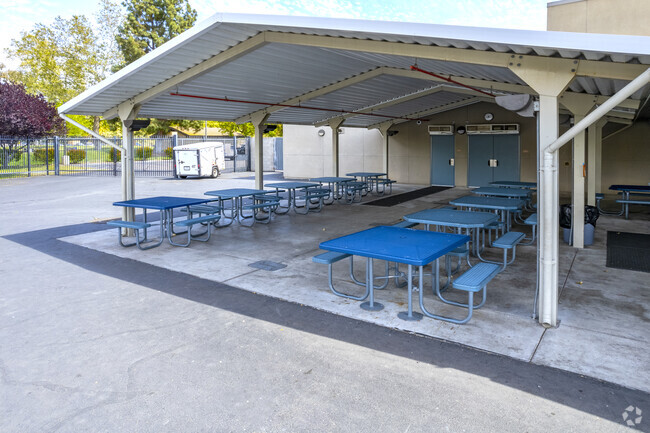 Poway Garden Road Elementary School Lunch Area