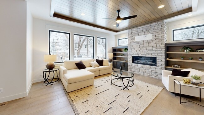 641 Park St E, Wayzata, MN 55391 - photo 2