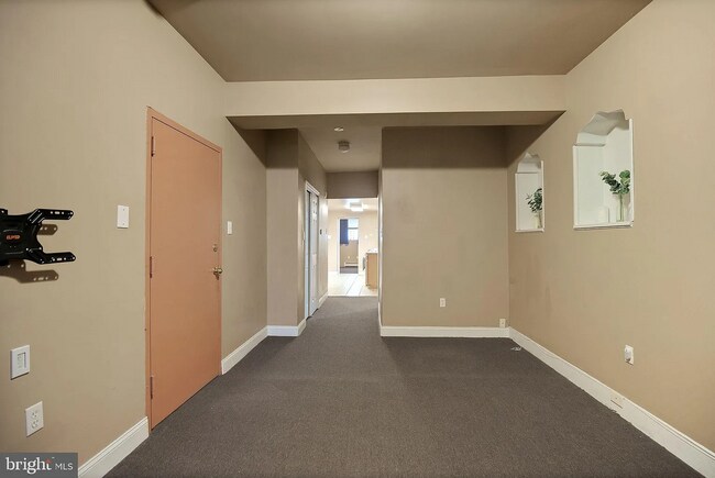 1124 S 15th St unit 1ST FL, Philadelphia, PA 19146 - photo 5