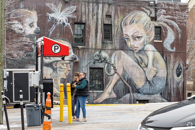 Aylesford Place shoppers can find public parking and explore Downtown Lexington.