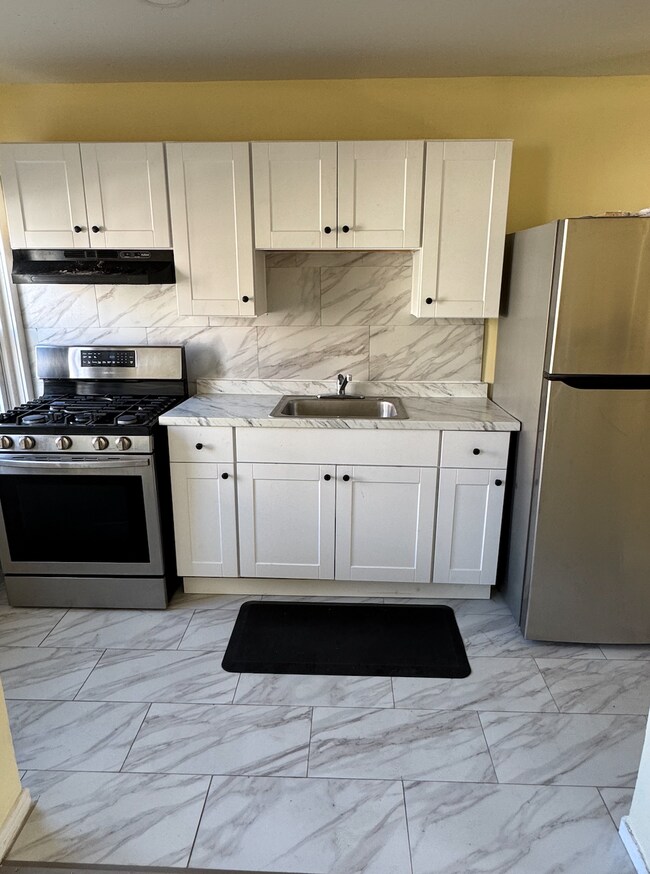 7101 Radbourne Rd, Upper Darby, PA 19082