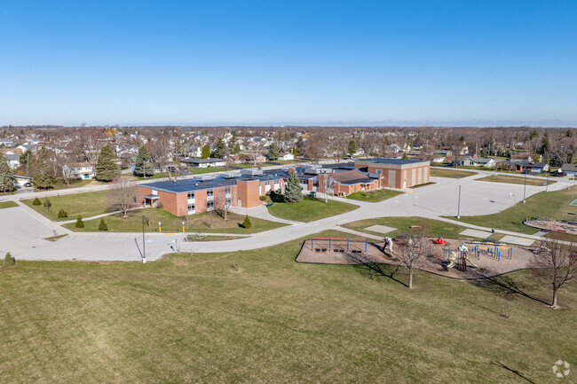 Students can enjoy the large campus at Meadowview Elementary School.