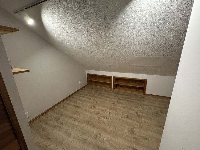 7360 Trailside Dr unit E, Northfield, OH 44067 - photo 6