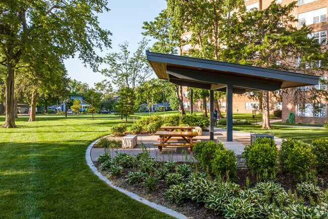Thompson Park has 2 open-air shelters that have wifi available.