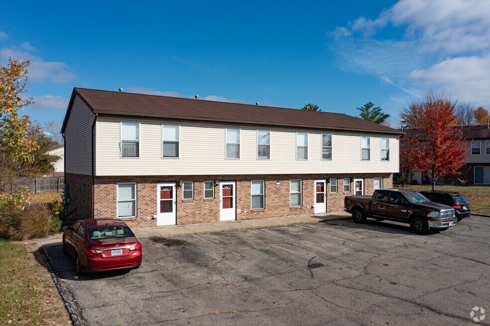 Maple Oaks, Middletown, OH 45044 - photo 1