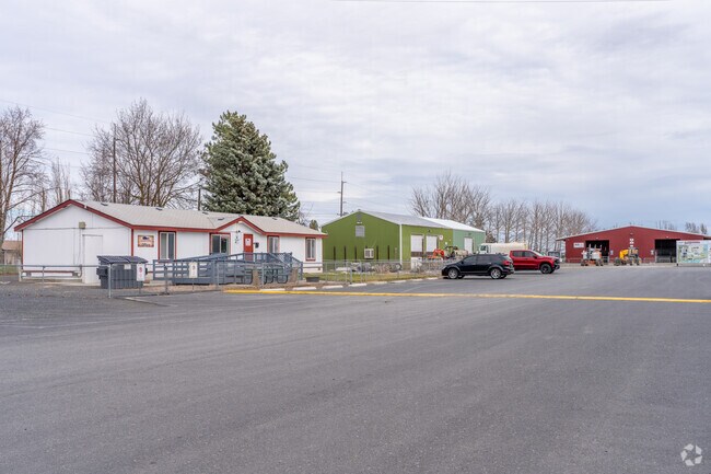 Ephrata provides quick access to the Grant County Fairgrounds.