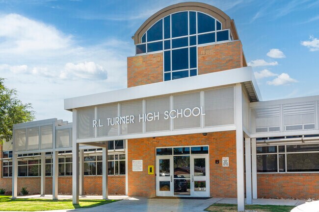 Turner High School provides education to teens in the neighborhood of Carrollton.