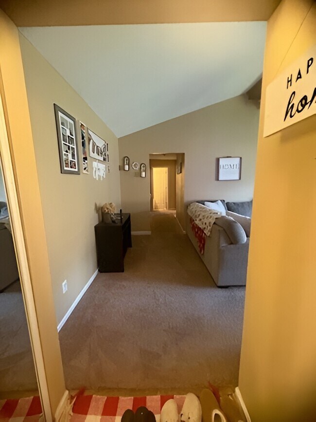 924 Westbrooke Way unit 7, Hopkins, MN 55343 - photo 3