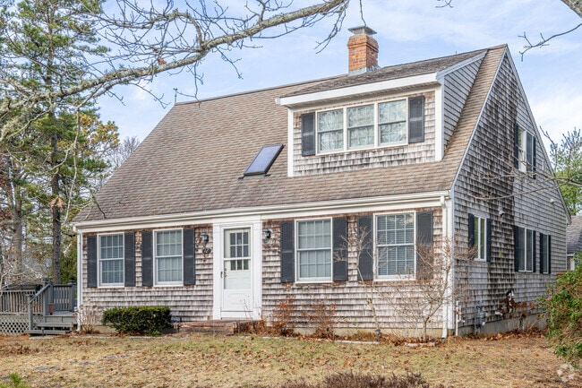 Distinctive Cape Cod homes appear across South Chatham.