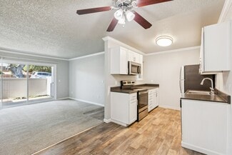 1097 Maywood Ln, Martinez, CA 94553