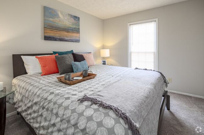 2 BR, 2 BA, 1,050 SF