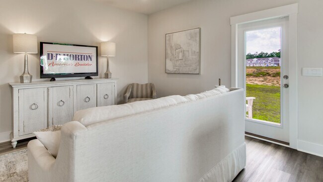 714 Giese Ln unit C, Pensacola, FL 32506 - photo 4