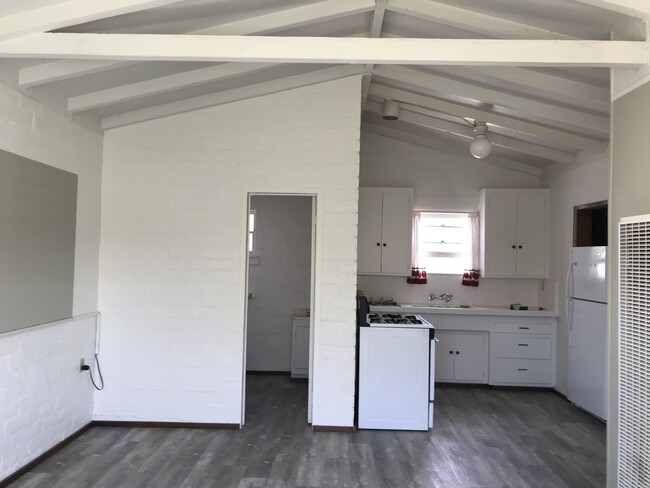 Nice open kitchen area