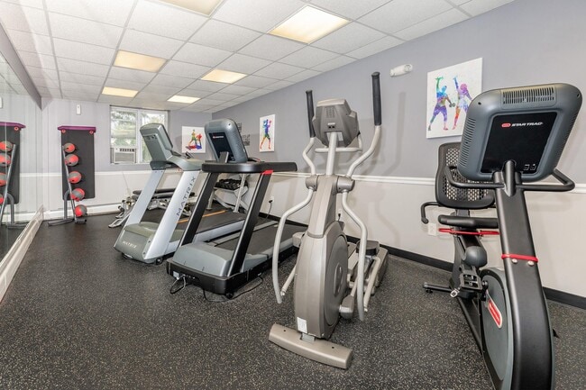 Groton Towers, Groton, CT 06340 - photo 6