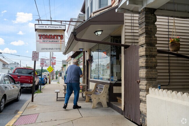 Tommy’s Restaurant in Coaldale offers comfort food and a welcoming local vibe.