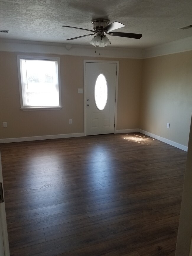 157 Davis Ln, Martin, TN 38237 - photo 7