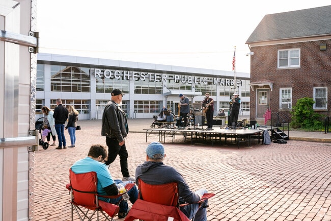 Many of Rochester's main attractions are also close to Edgerton, including the Public Market.
