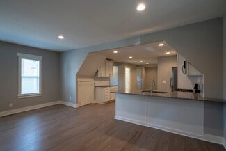 1012 Helen St NE, Grand Rapids, MI 49503