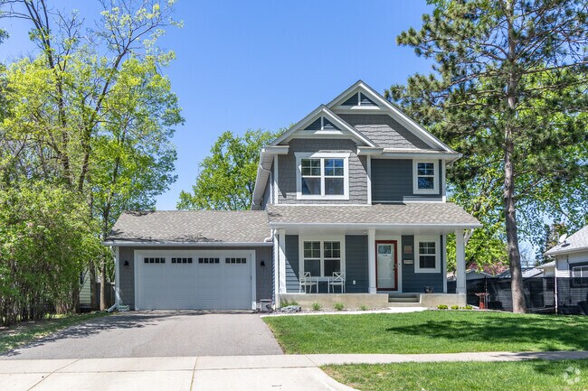 Foursquare homes are also available in the Fair neighborhood.