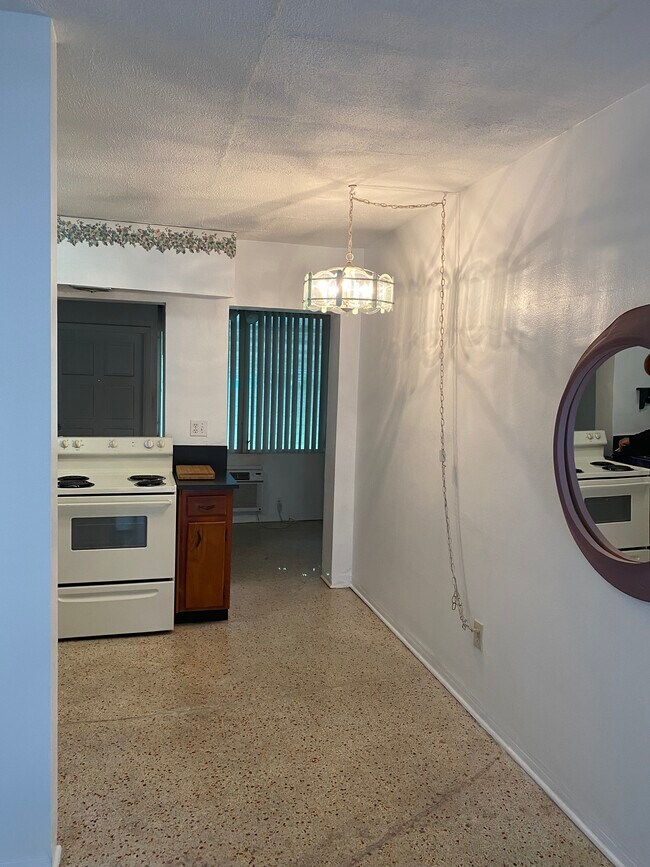 1620 NE 110th Terrace unit 2, Miami, FL 33161 - photo 4