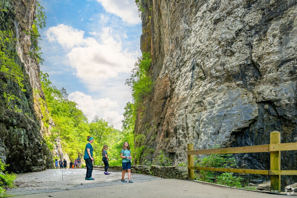 Natural Bridge_569219_CL_070725_V2