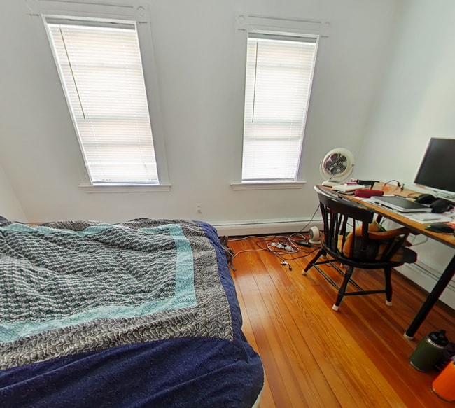 17 Princeton St, Medford, MA 02155 - photo 6