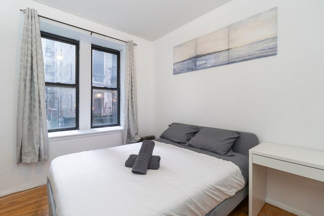 1810 1st Ave unit ID1058691P, New York, NY 10128 - photo 4