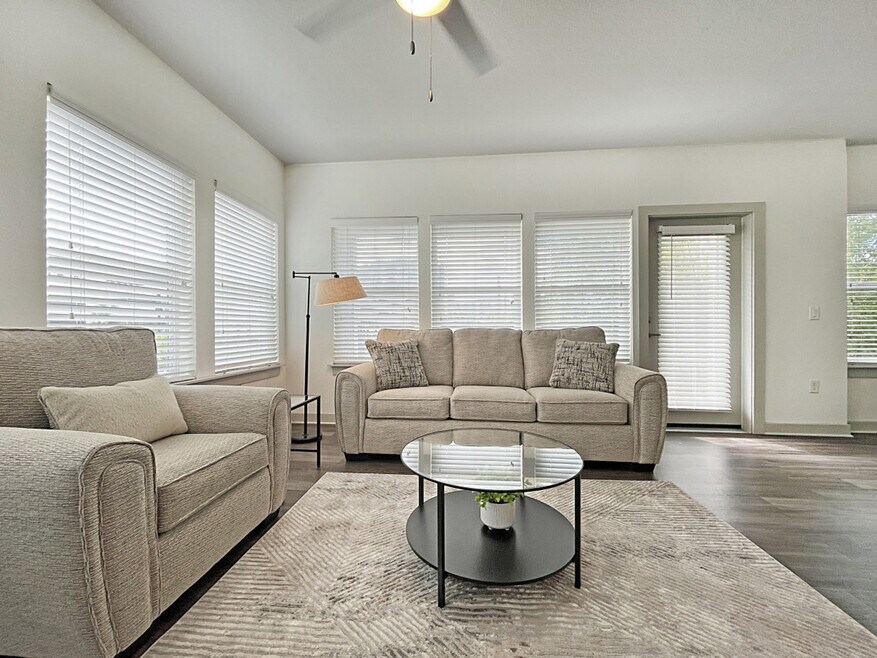 2615 N Grady Ave unit ID1050973P, Tampa, FL 33607 - photo 1