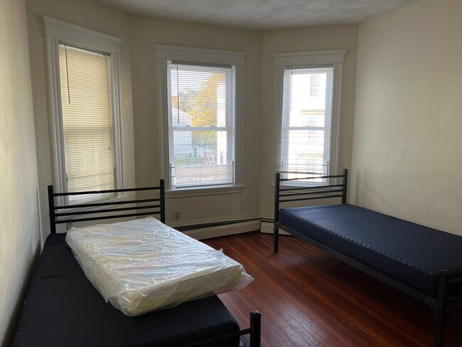 34 Cameron St unit 2, Dorchester, MA 02125 - photo 5