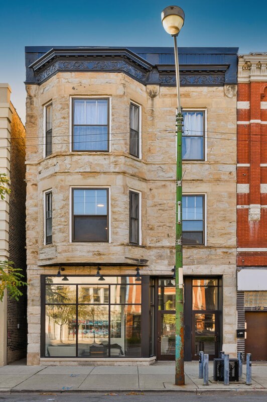 916 N Ashland Ave Unit 1R, Chicago, IL 60622