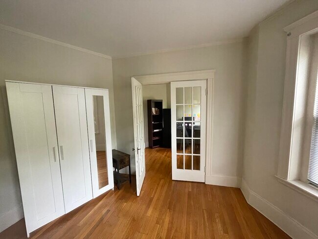 96 Winthrop Rd, Brookline, MA 02445 - photo 4