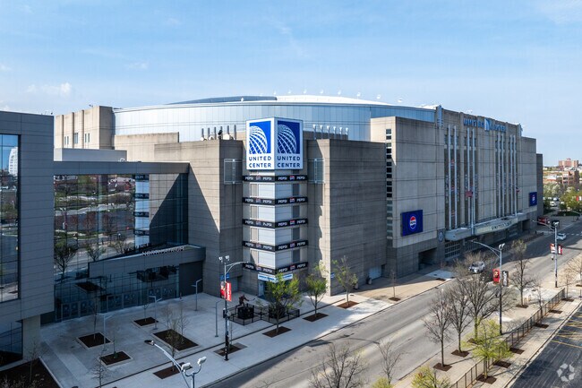 West Town residents can enjoy events at United Center.