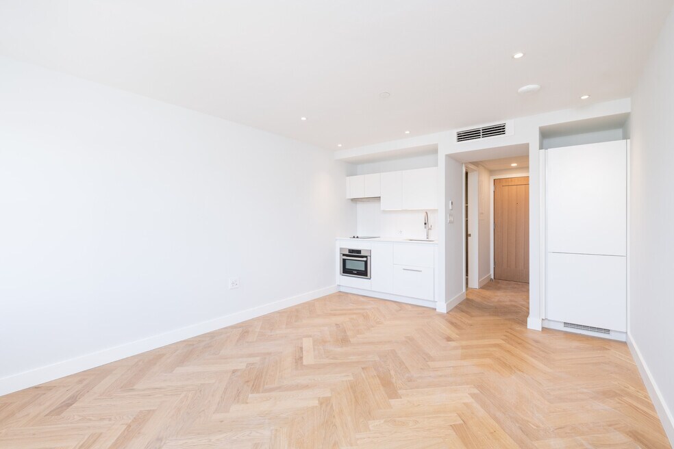 12 Commonwealth Ave unit 807, Boston, MA 02116 - photo 1