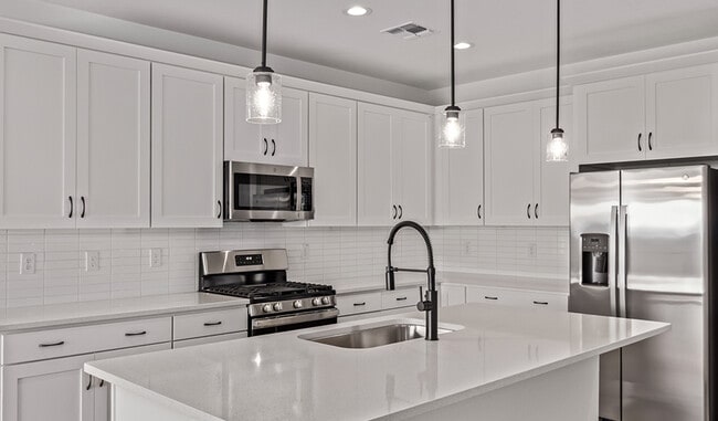 11514 S 50th Ln, Phoenix, AZ 85339 - photo 2