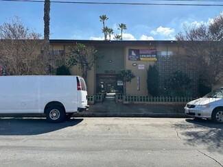 18424 Collins St, Tarzana, CA 91356