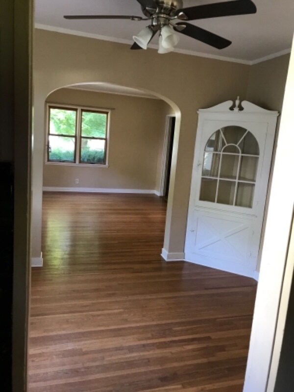 603 E Illinois Ave, Morris, IL 60450 - photo 2