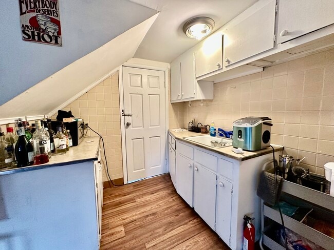 74 Ashford St unit 74 Ashford St Apt 2, Allston, MA 02134 - photo 4