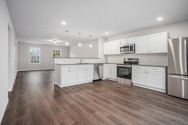 604 Arizona Blvd, Three Rivers, MI 49093 - photo 5