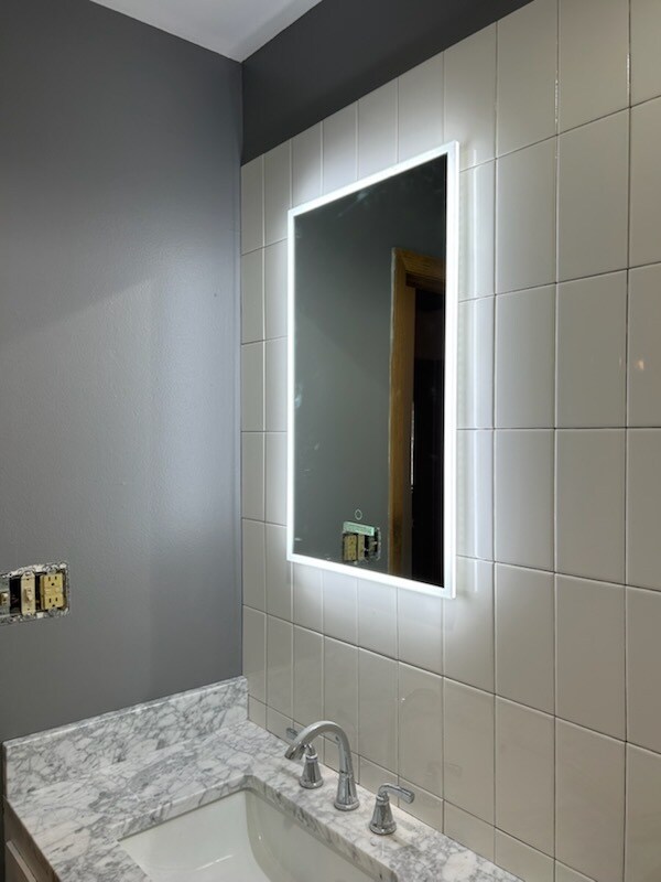 609 Linden Ave unit 3, Hartford, WI 53027 - photo 3