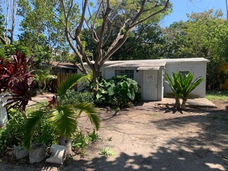 2520 NE 182nd St, North Miami Beach, FL 33160