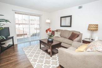 11302 Bonanza Dr, Maryland Heights, MO 63043