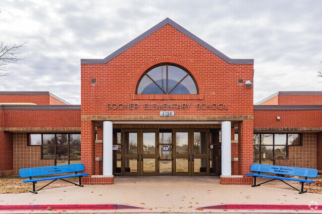 Sooner Elementary School offer a variety of programs that challenge children.