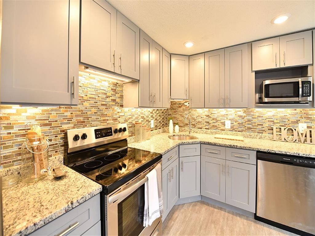 Peppertree Apartments 278 Meridian St, Groton, CT