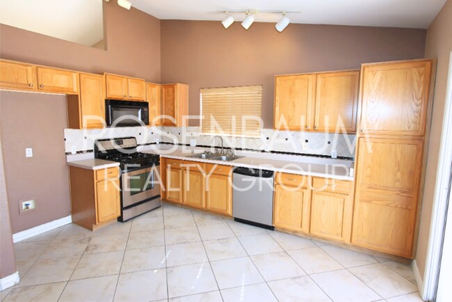 16060 W Desert Bloom St, Goodyear, AZ 85338 - photo 4